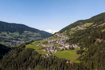Ortsansicht-von-Jerzens-im-Pitztal-im-Winter--TVB-Pitztal-Severin-Wegener